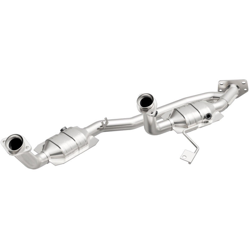 MagnaFlow Direct Fit Catalytic Converter 04 Ford Freestar 3.9L