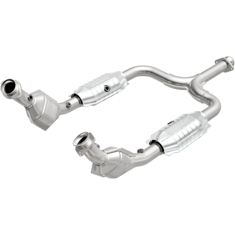 MagnaFlow Direct Fit Catalytic Converter 99-01 Ford Mustang 3.8L