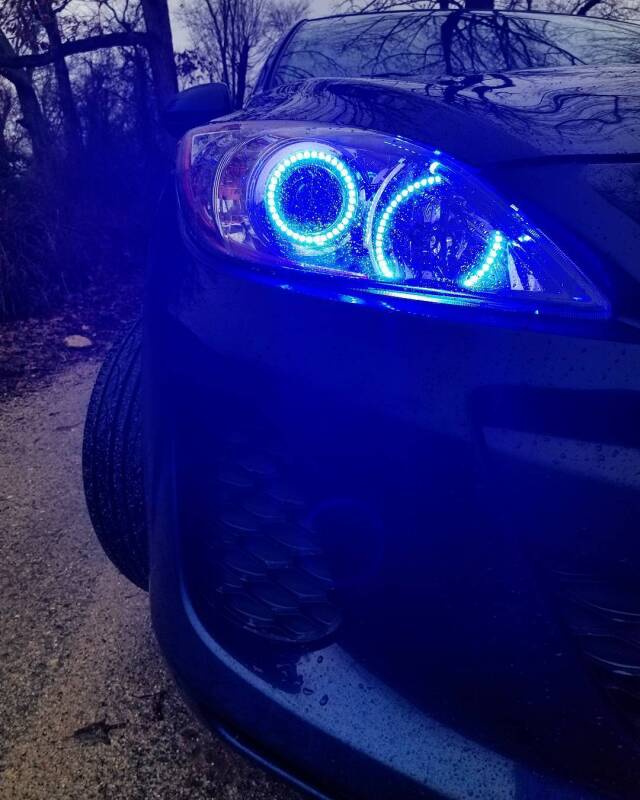 Oracle 10-12 Mazda 3 LED Headlight Halo Kit - UV/Purple