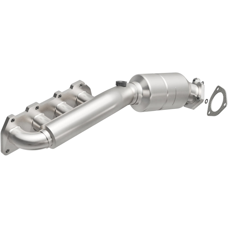 MagnaFlow Direct Fit Catalytic Converter 02-04 VW Passat 4.0L