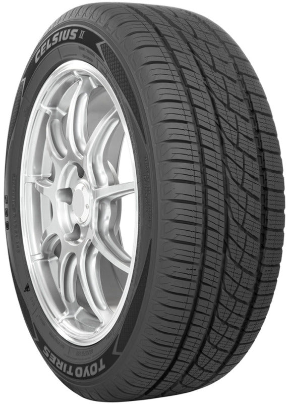 Toyo Celsius II Tire - 235/75R15 105S (TL)